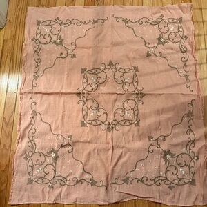 Vintage Pink Embroidered Tablecloth 6 Napkins Cottage Bridal Coquette French